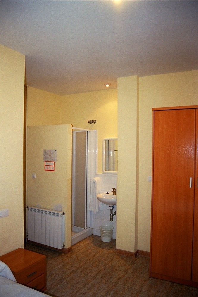 Pension Moratin Valence Extérieur photo
