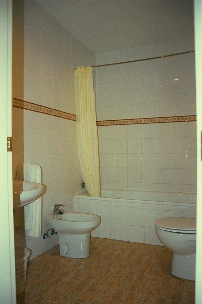 Pension Moratin Valence Extérieur photo