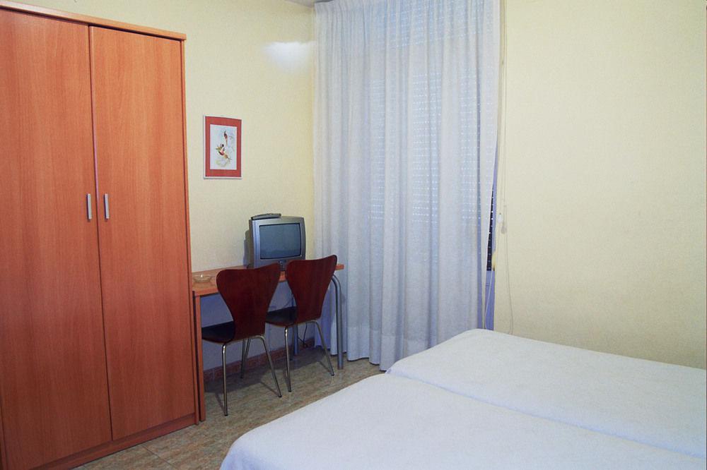 Pension Moratin Valence Extérieur photo