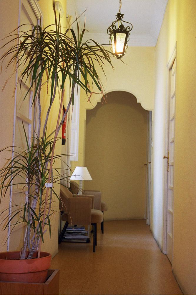 Pension Moratin Valence Extérieur photo
