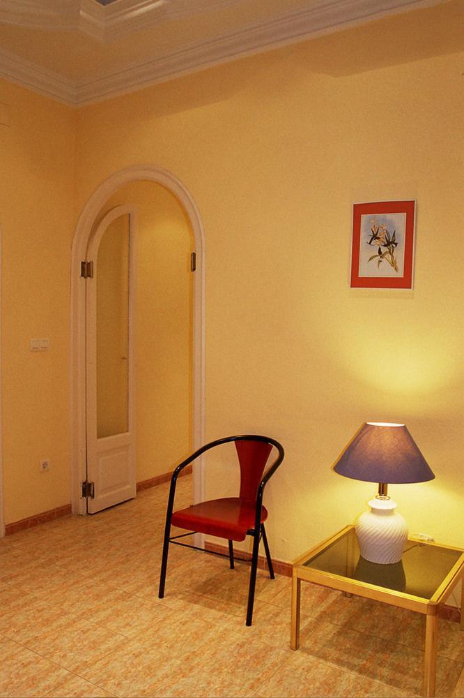 Pension Moratin Valence Extérieur photo