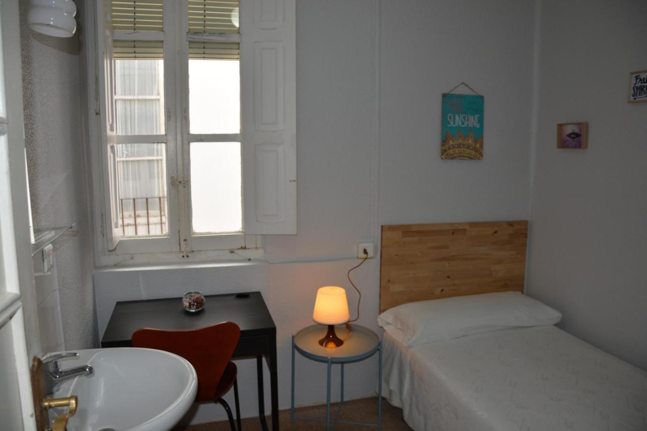 Pension Moratin Valence Extérieur photo