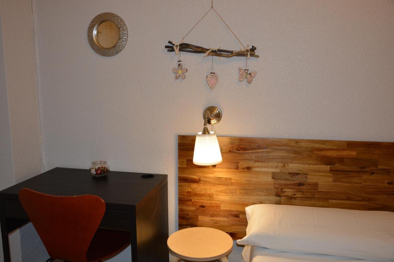 Pension Moratin Valence Extérieur photo