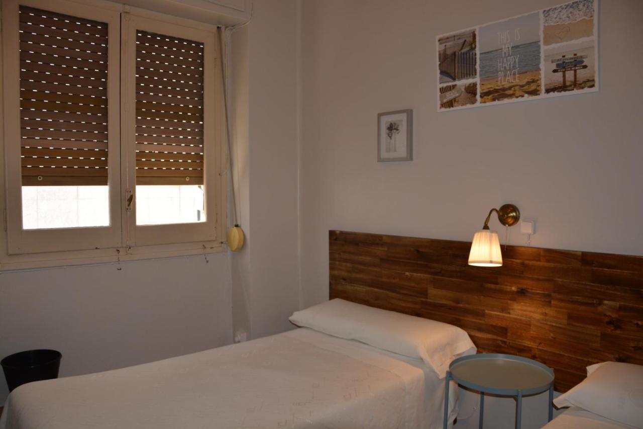 Pension Moratin Valence Extérieur photo
