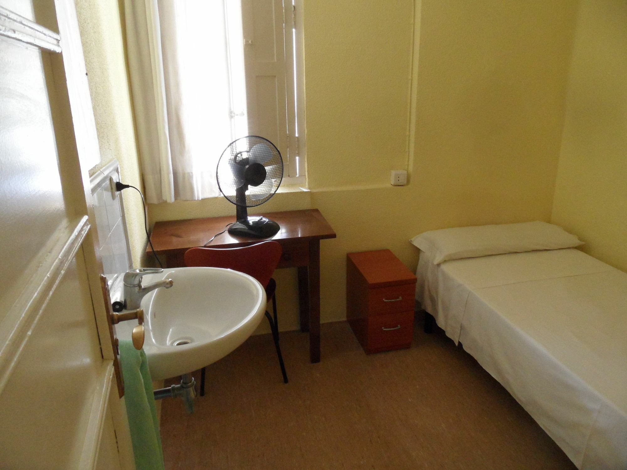 Pension Moratin Valence Extérieur photo